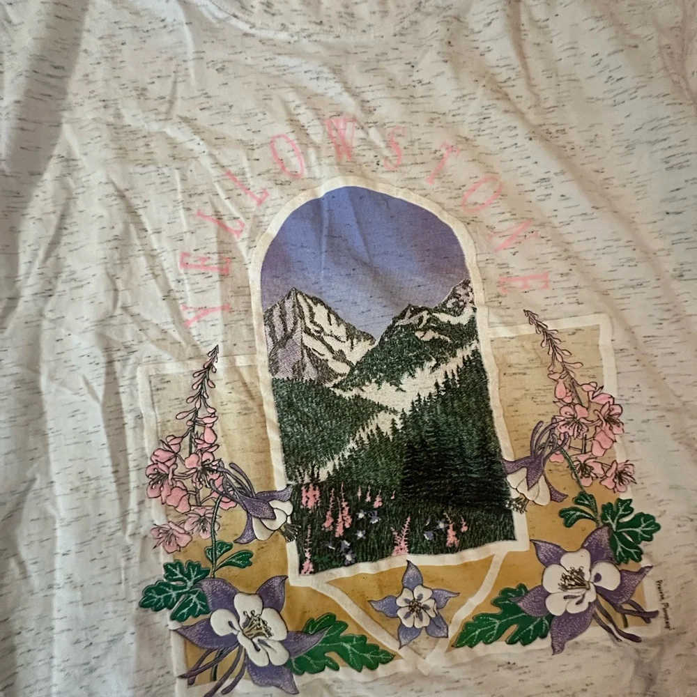 Vintage Yellowstone National Park Ringer Tee - Picture 2 of 6